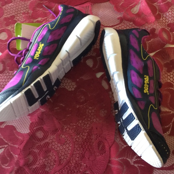 NWT Rocsoc Memory Foam Tennis Shoes - Picture 3 of 4